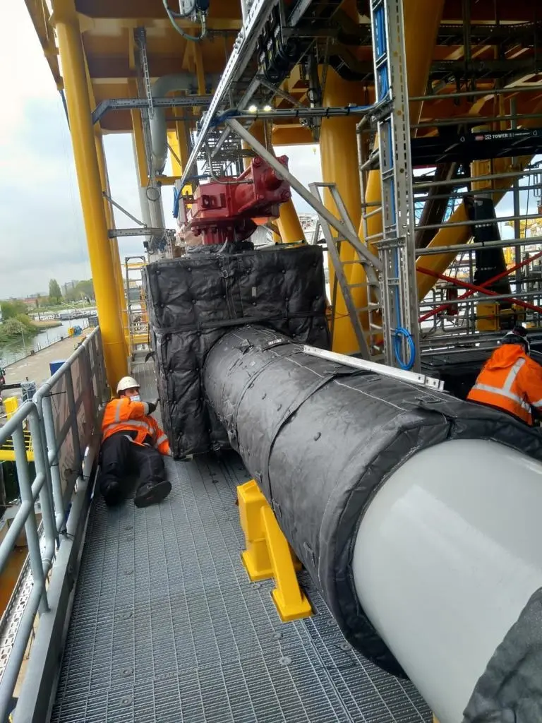 Industrie offshore   Passive Fire Protection Jetblack ESDV montage